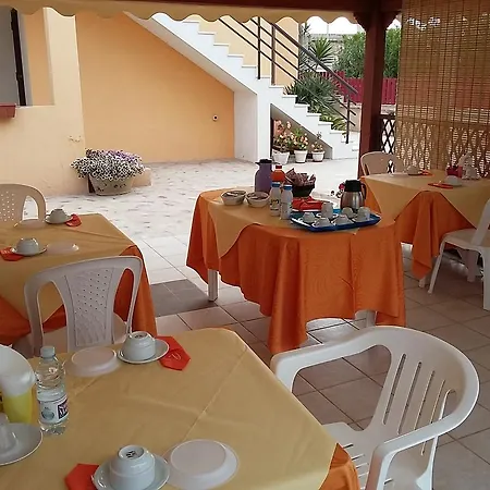 Kamarina Land Bed & Breakfast 2*