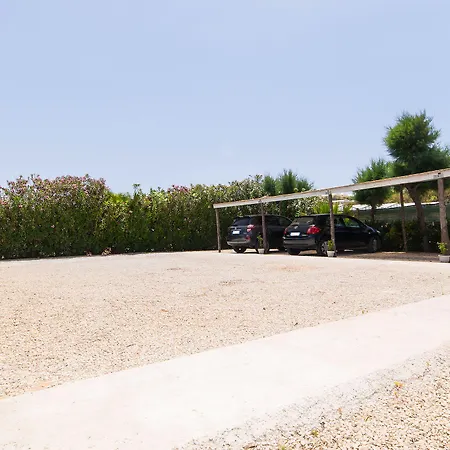 Kamarina Land Bed and Breakfast