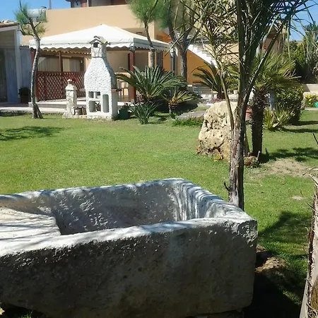Kamarina Land Bed & Breakfast